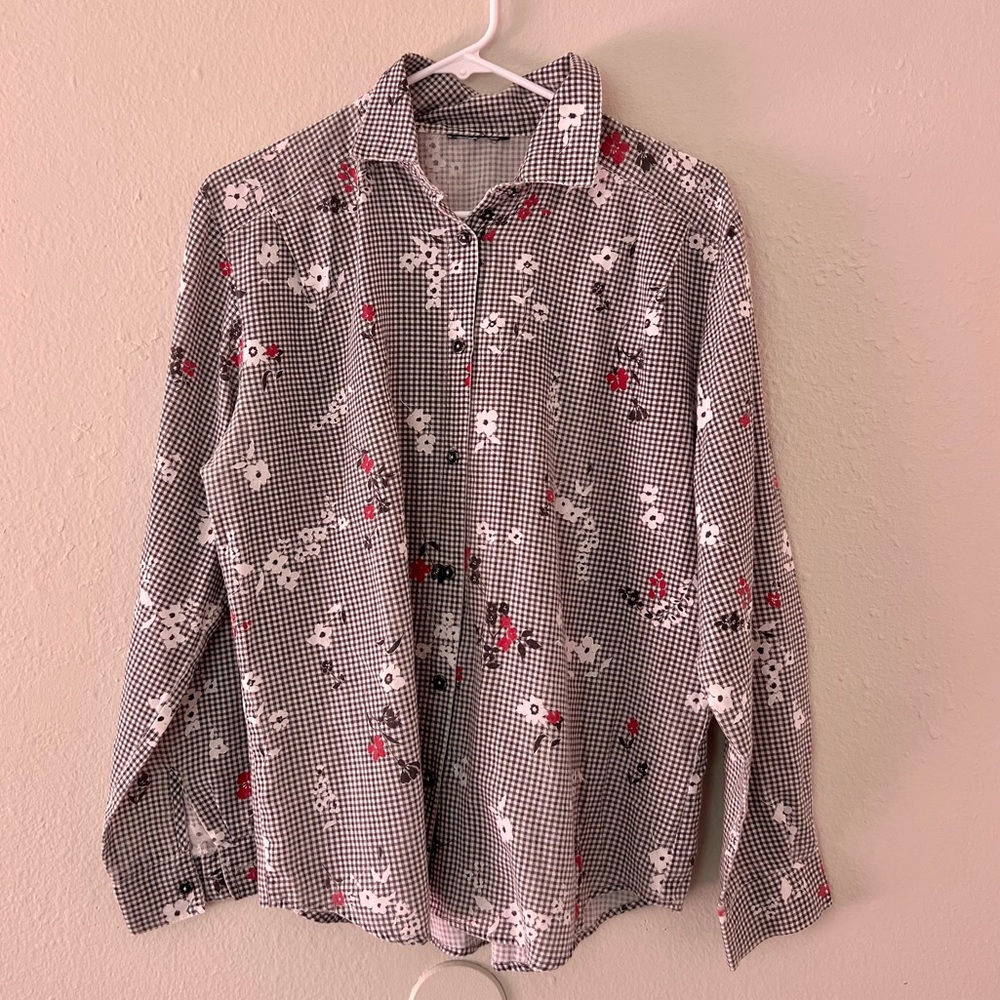 black & white checkered floral button up size 6